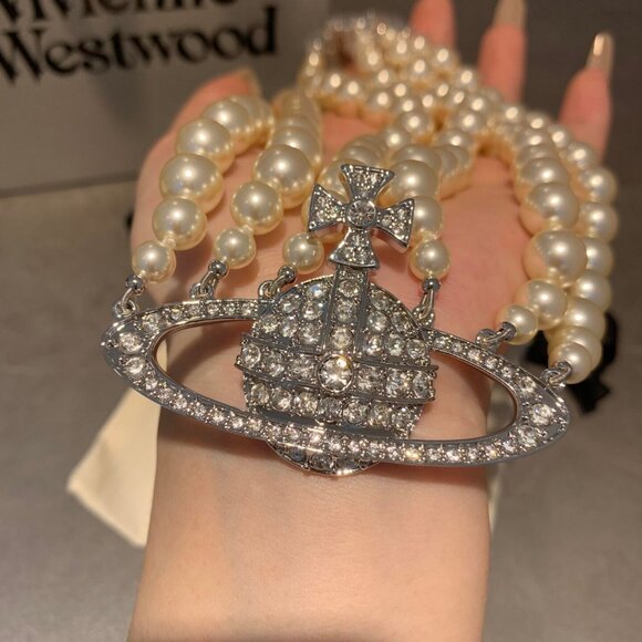 Vivienne Westwood Cream Pearl Necklace with Silver Orb - Picture 5 of 9